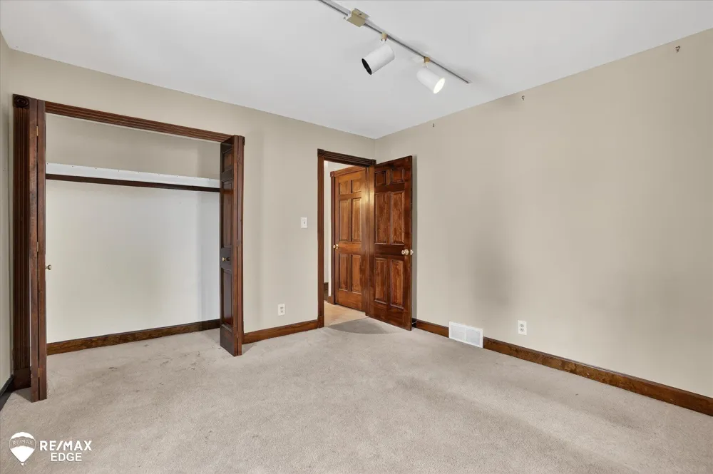 8454 Wesley Drive Flushing Charter Township, MI 48433