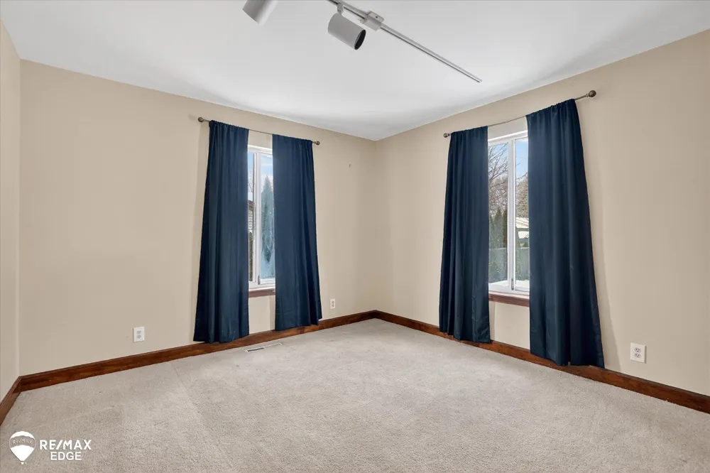 8454 Wesley Drive Flushing Charter Township, MI 48433