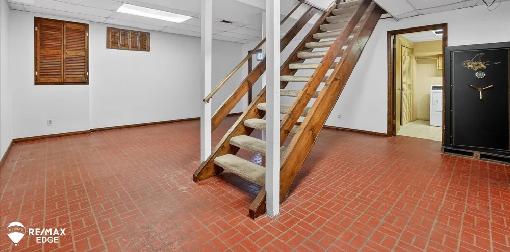 8454 Wesley Drive Flushing Charter Township, MI 48433