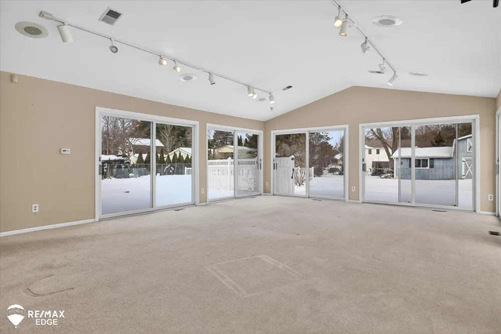 8454 Wesley Drive Flushing Charter Township, MI 48433
