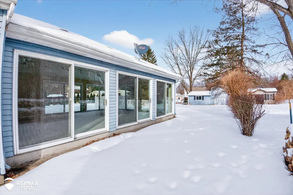 8454 Wesley Drive Flushing Charter Township, MI 48433