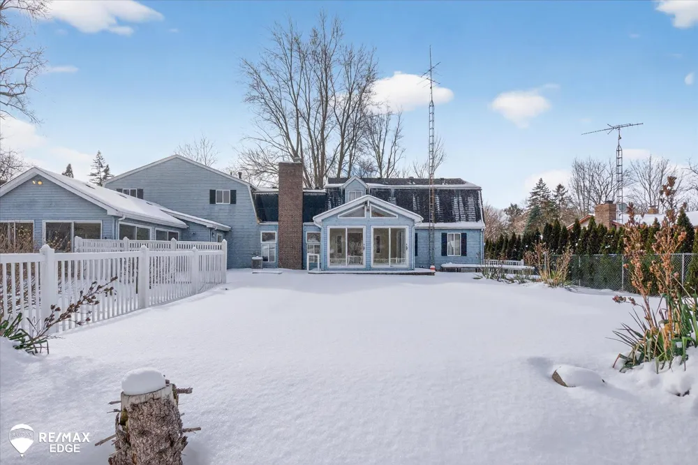 8454 Wesley Drive Flushing Charter Township, MI 48433