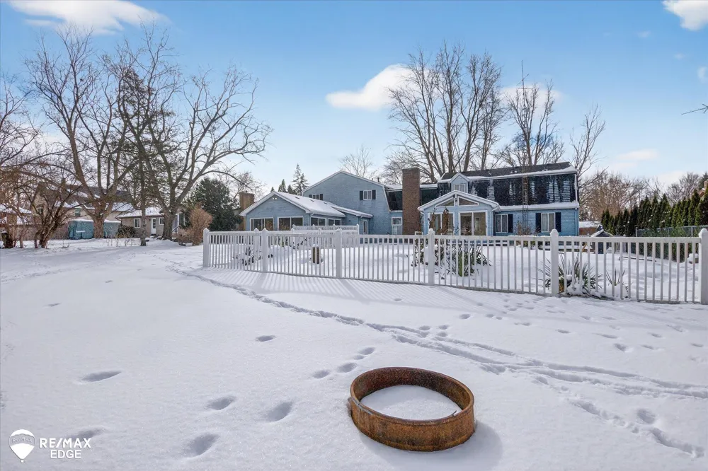 8454 Wesley Drive Flushing Charter Township, MI 48433