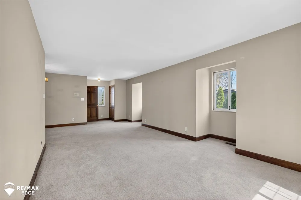 8454 Wesley Drive Flushing Charter Township, MI 48433