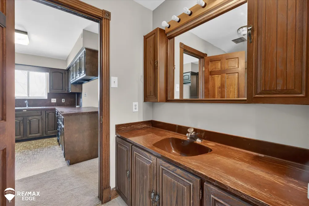 8454 Wesley Drive Flushing Charter Township, MI 48433