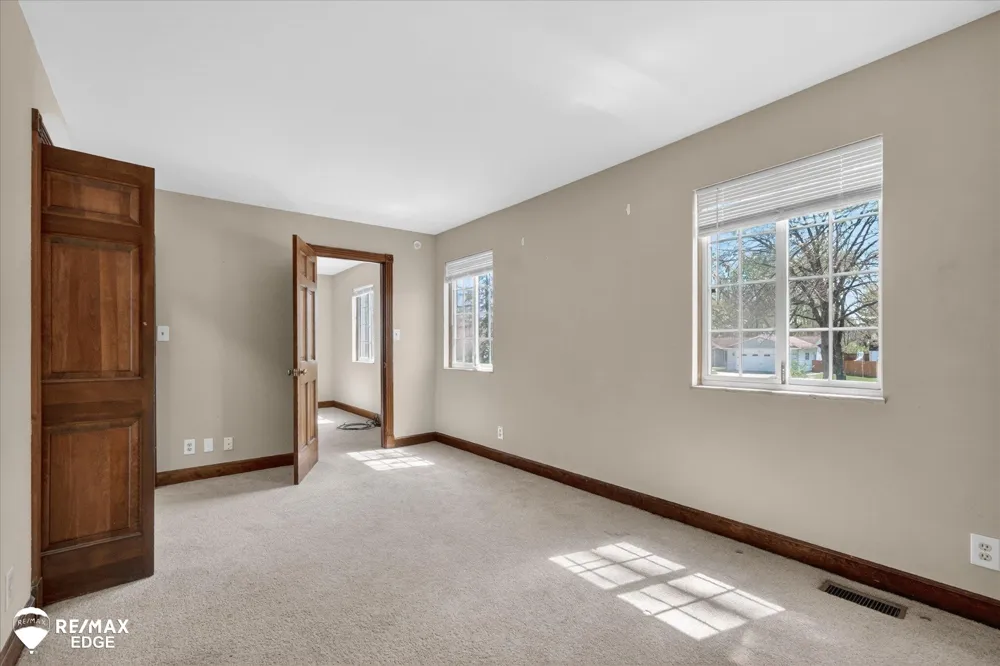 8454 Wesley Drive Flushing Charter Township, MI 48433
