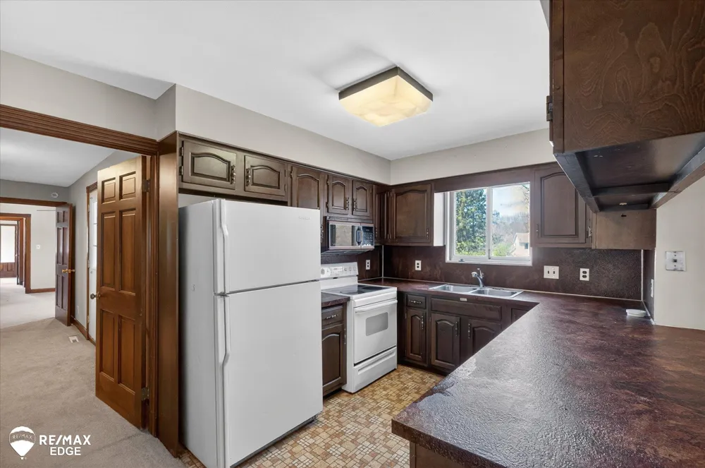 8454 Wesley Drive Flushing Charter Township, MI 48433