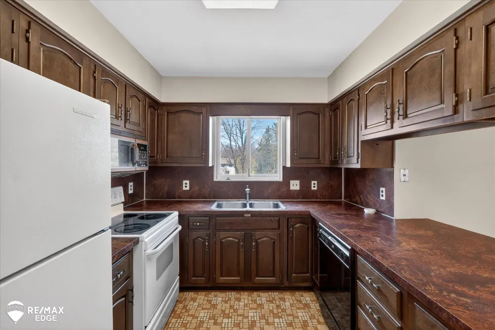 8454 Wesley Drive Flushing Charter Township, MI 48433