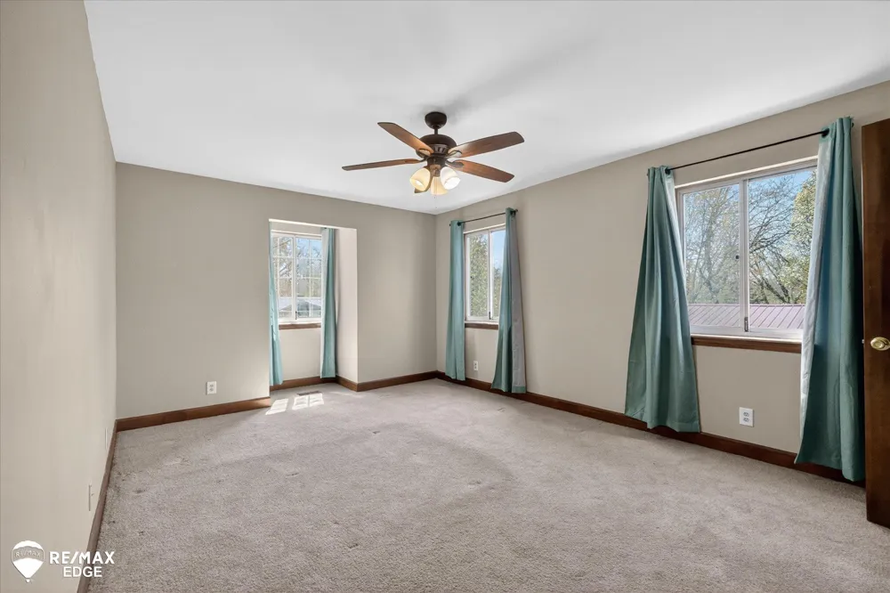 8454 Wesley Drive Flushing Charter Township, MI 48433
