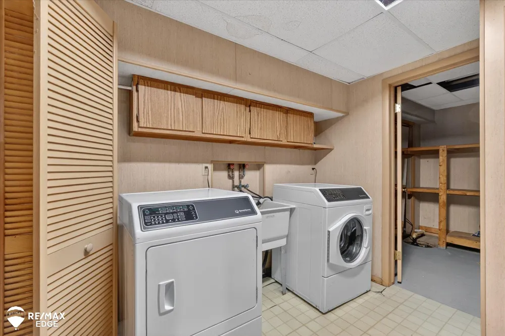 8454 Wesley Drive Flushing Charter Township, MI 48433