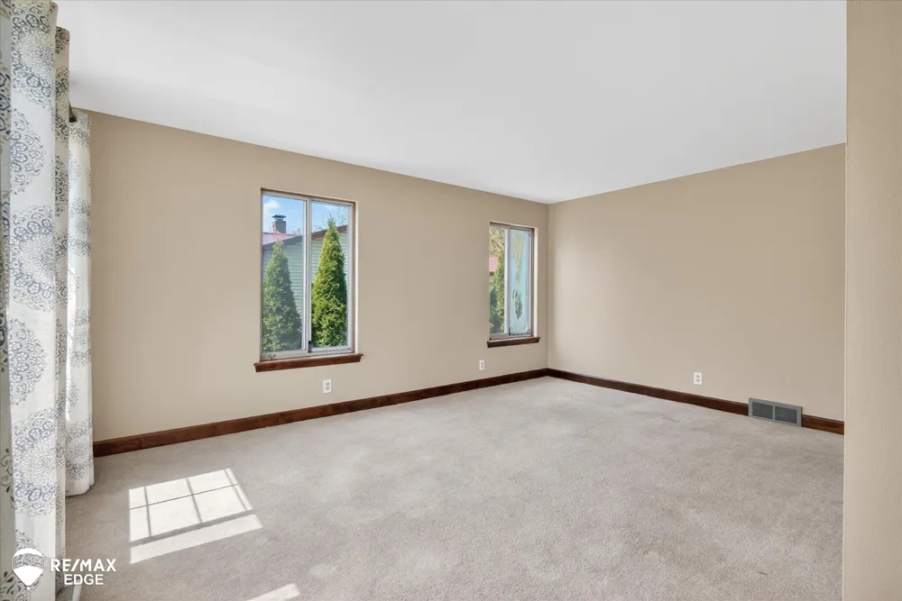 8454 Wesley Drive Flushing Charter Township, MI 48433