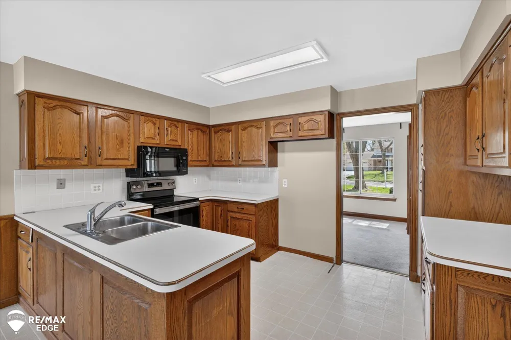 8454 Wesley Drive Flushing Charter Township, MI 48433