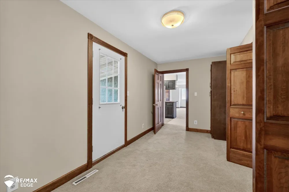 8454 Wesley Drive Flushing Charter Township, MI 48433