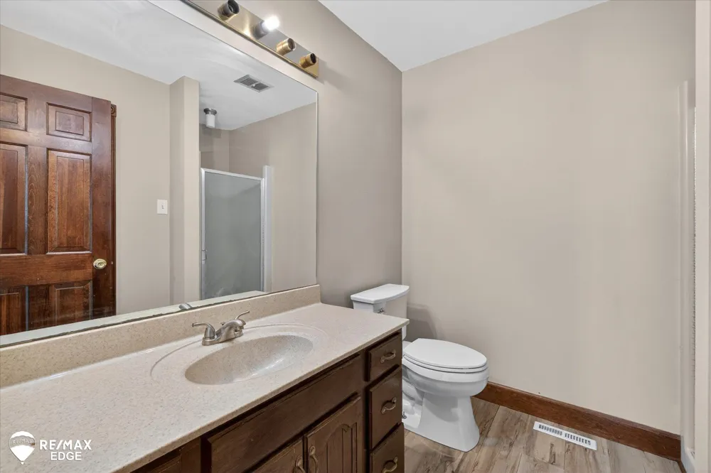 8454 Wesley Drive Flushing Charter Township, MI 48433