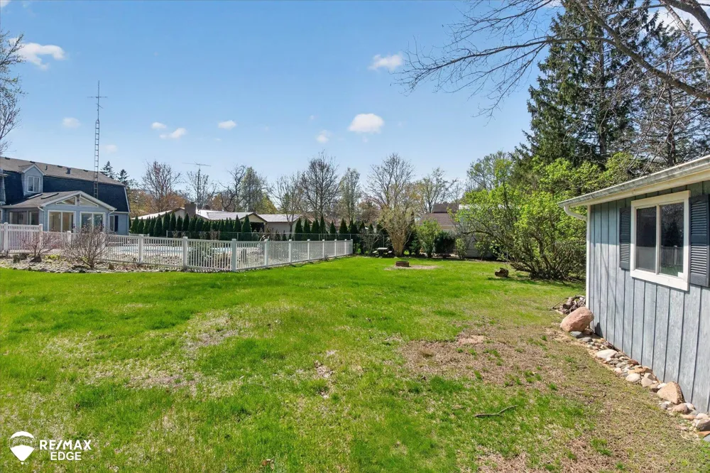 8454 Wesley Drive Flushing Charter Township, MI 48433