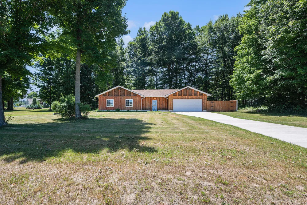 3933 W Harrison Road Hart Township, MI 49420
