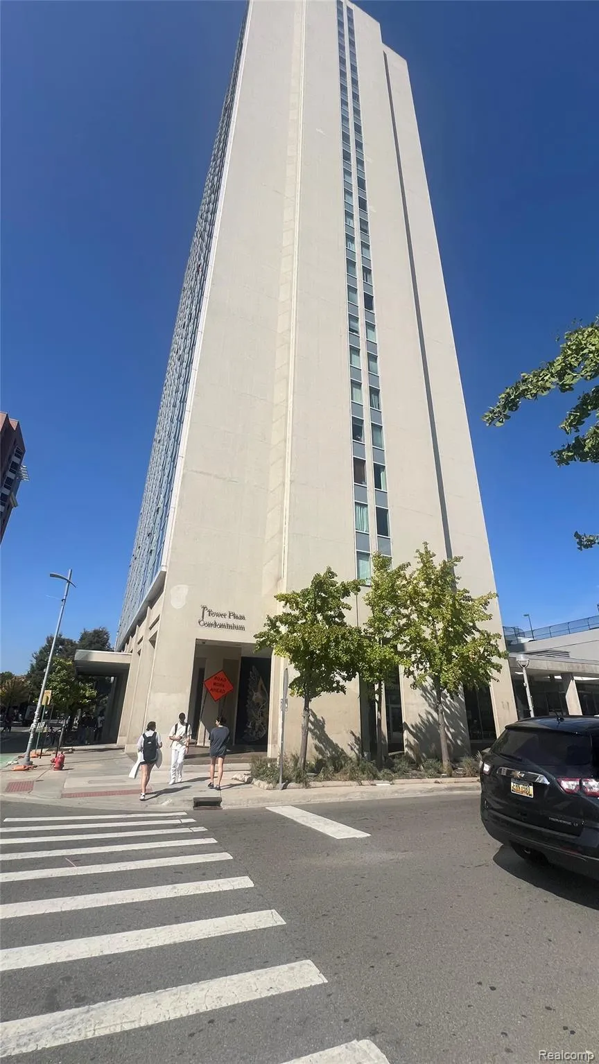 555 E William Street #10I