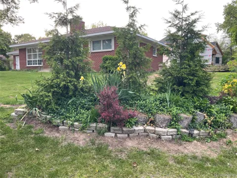 3443 Nichols Road