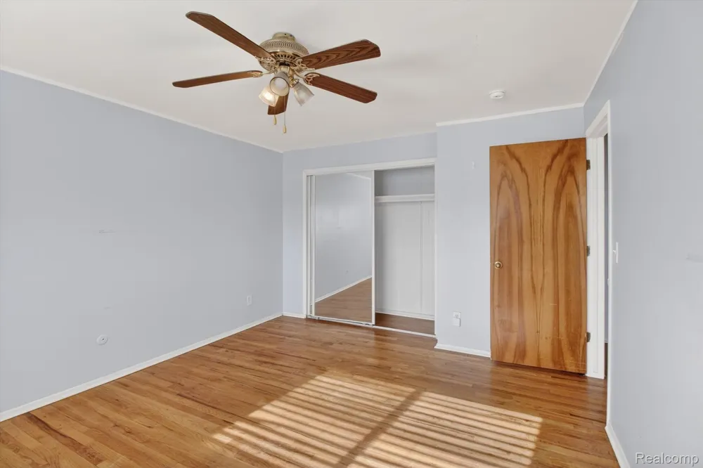 25301 5 Mile rd #109 Redford Charter Township, MI 48239