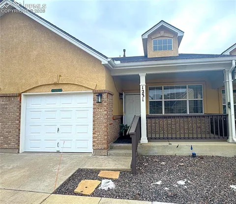 1231 Villa Grove