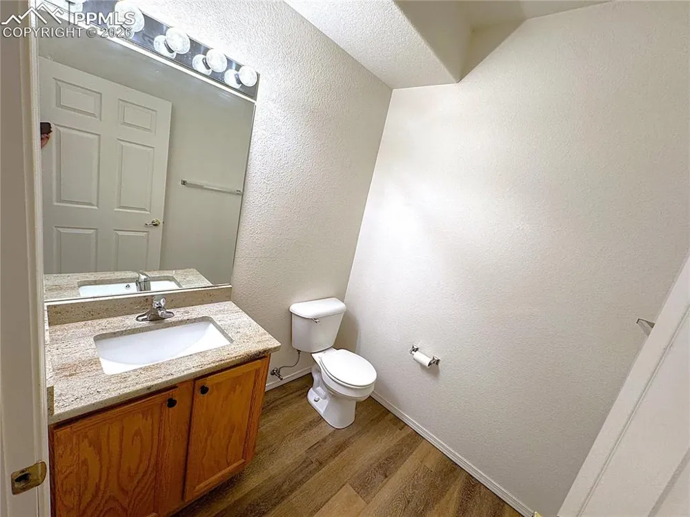 1231 Villa Grove Monument, CO 80132