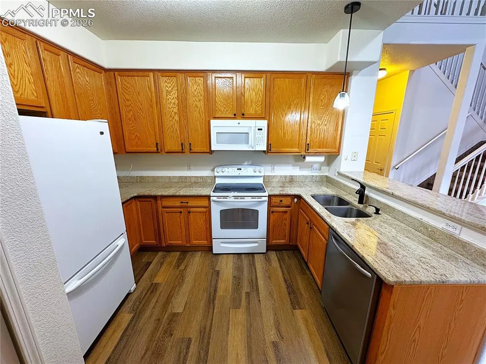 1231 Villa Grove Monument, CO 80132