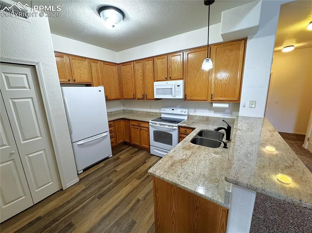 1231 Villa Grove Monument, CO 80132