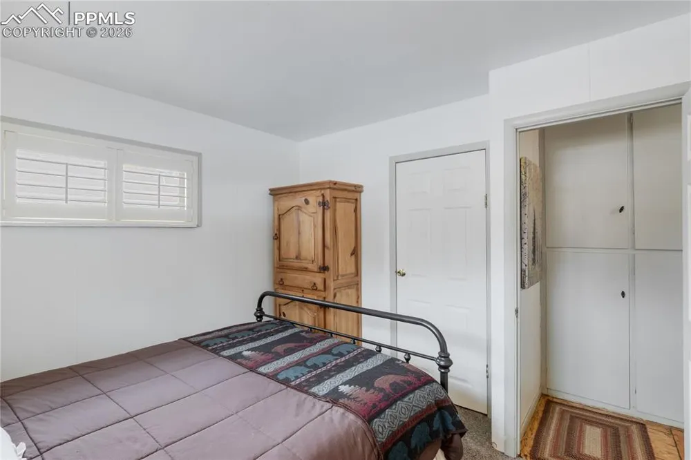 10225 Ute Pass Avenue Green Mountain Falls, CO 80819