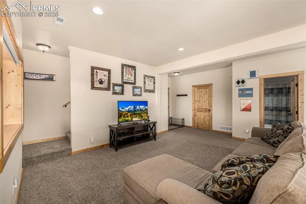 270 Piaute Way Jefferson, CO 80456