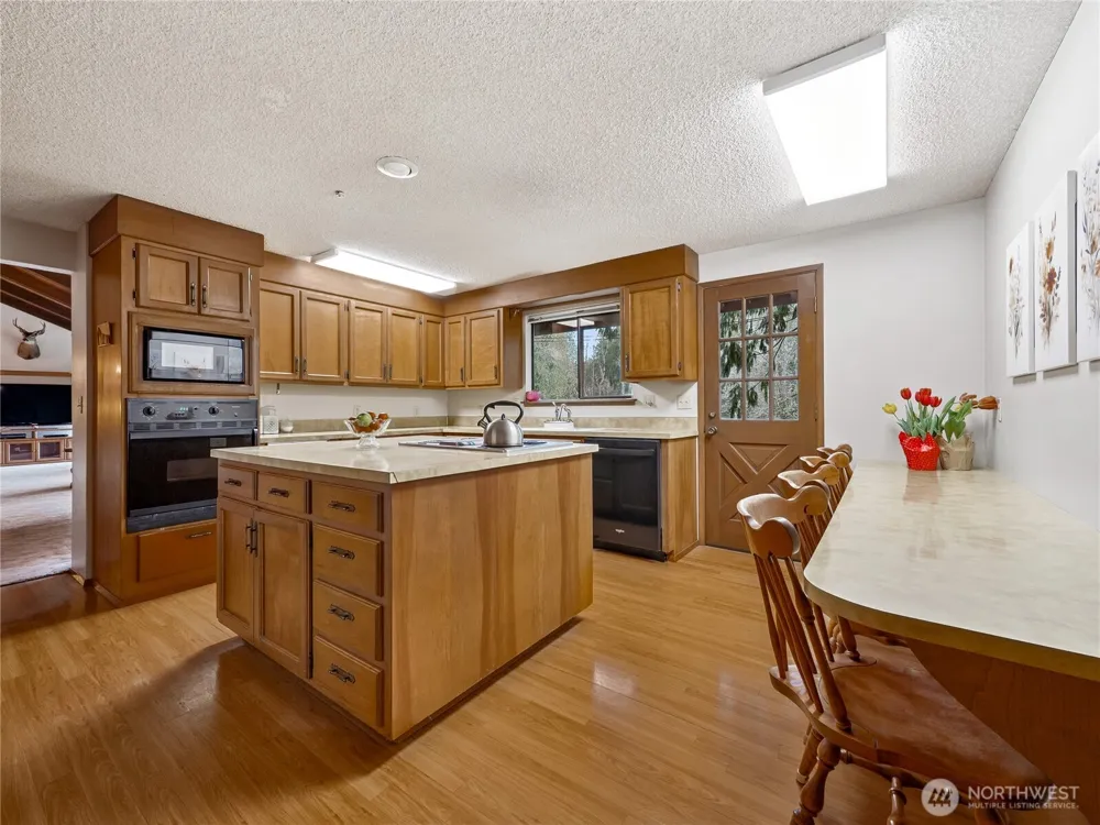 30703 SE 408th Street Enumclaw, WA 98022