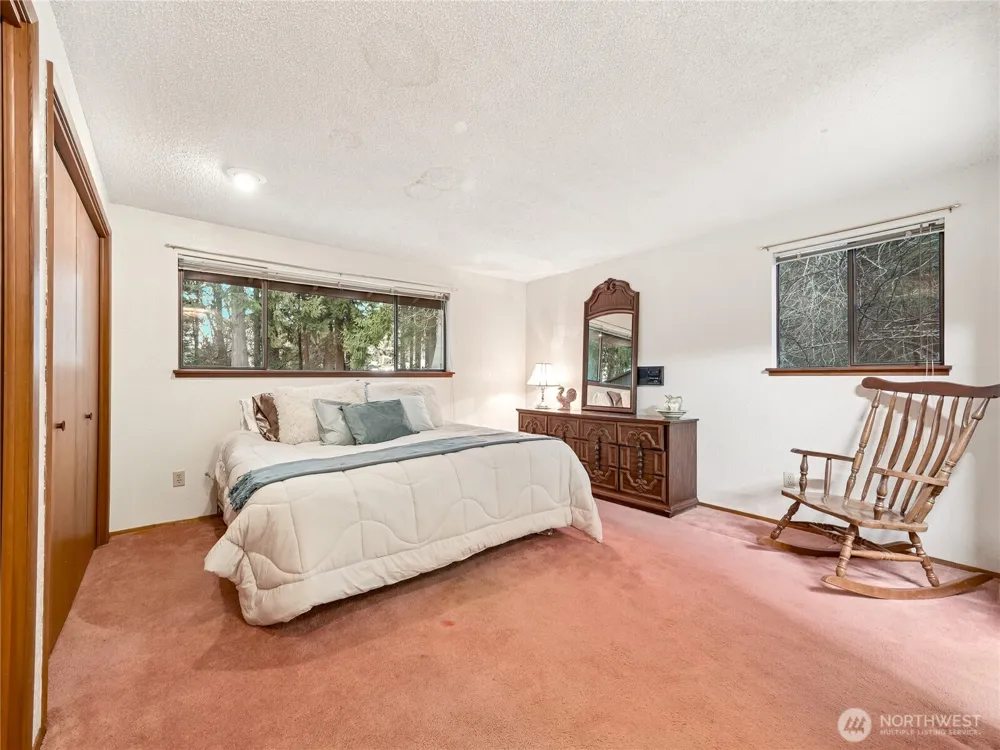 30703 SE 408th Street Enumclaw, WA 98022