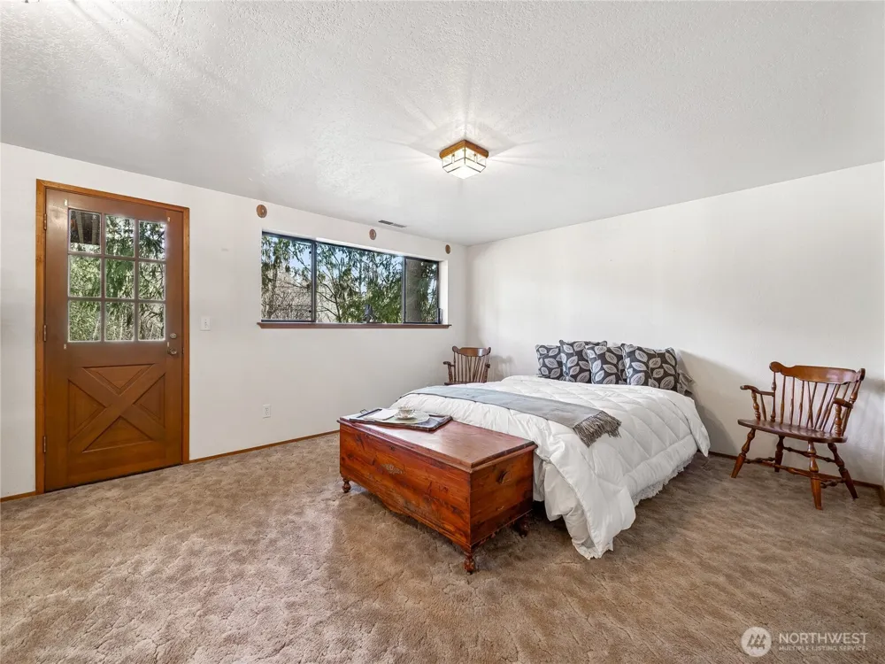 30703 SE 408th Street Enumclaw, WA 98022