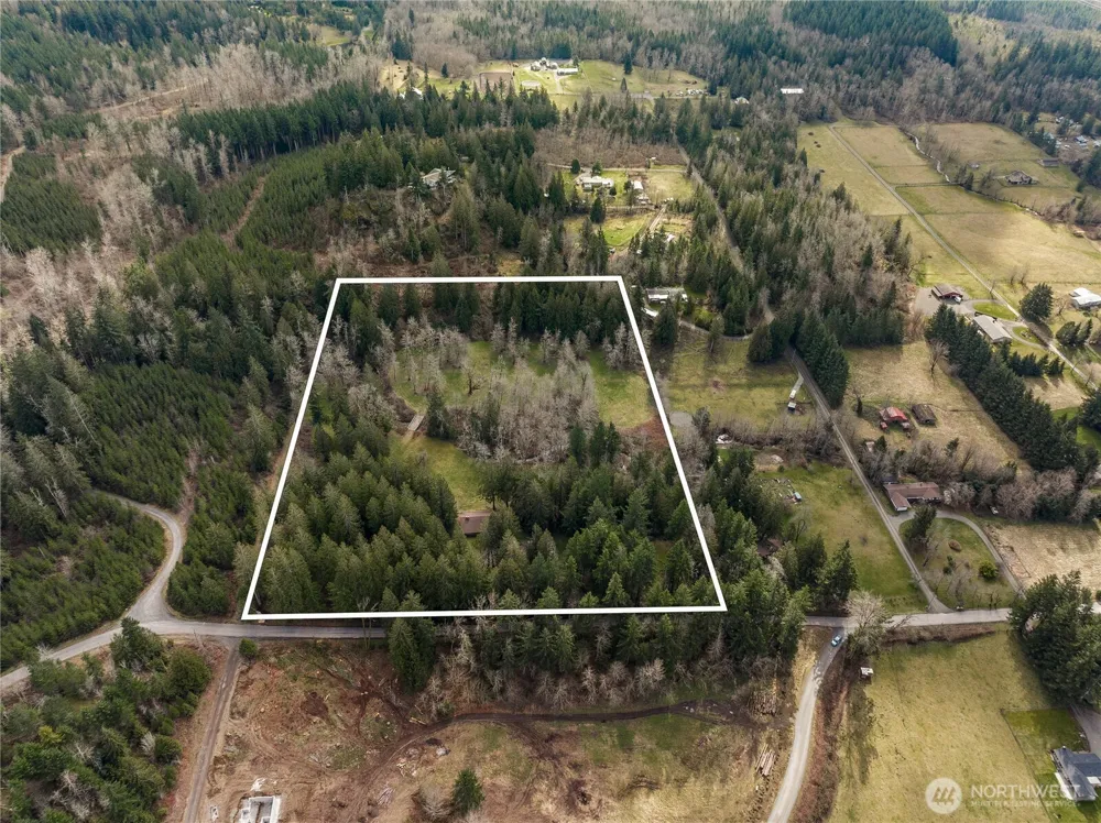 30703 SE 408th Street Enumclaw, WA 98022