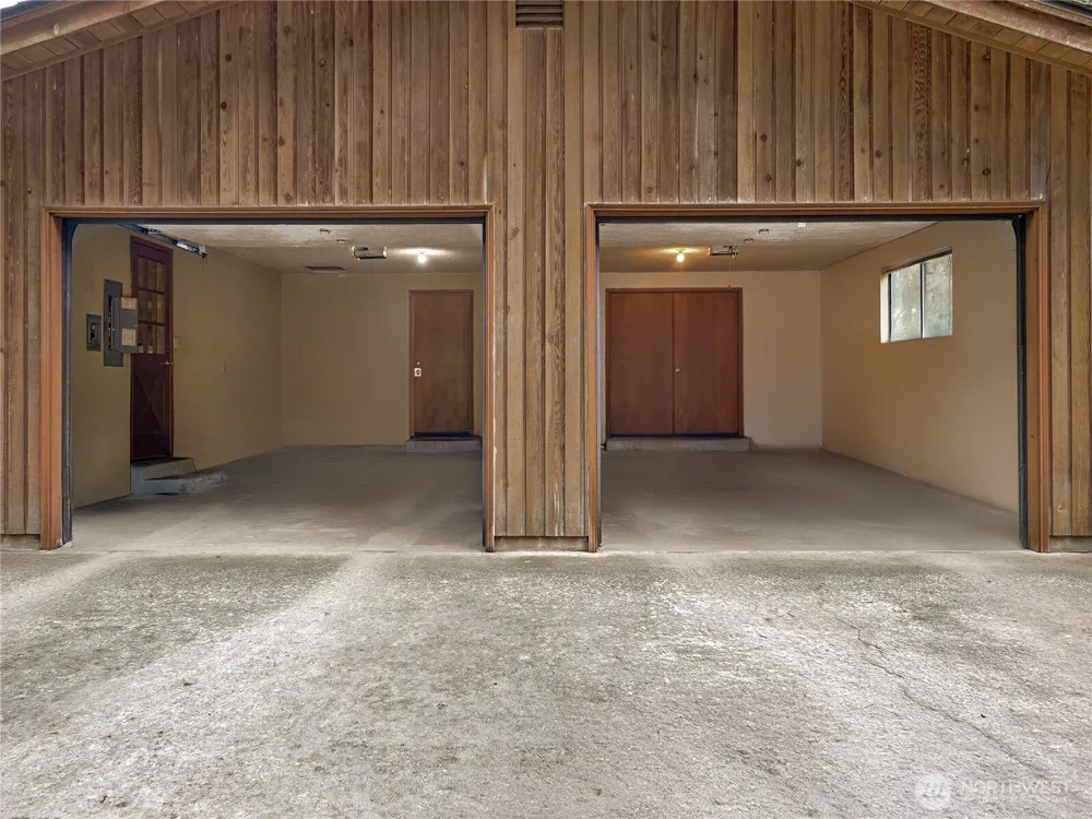 30703 SE 408th Street Enumclaw, WA 98022