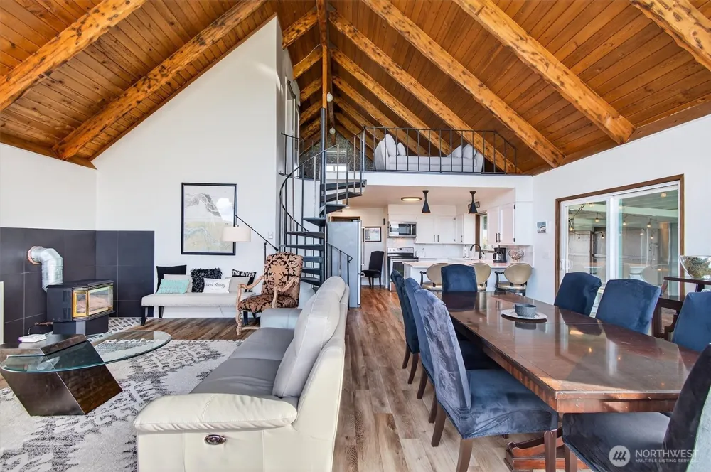 301 W Sunny Sands Cathlamet, WA 98612