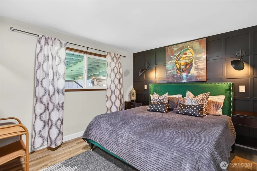 301 W Sunny Sands Cathlamet, WA 98612