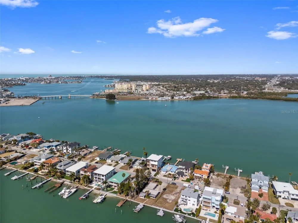 837 BAY POINT DRIVE Madeira Beach, FL 33708