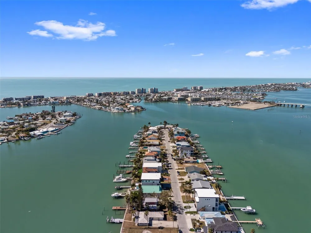 837 BAY POINT DRIVE Madeira Beach, FL 33708