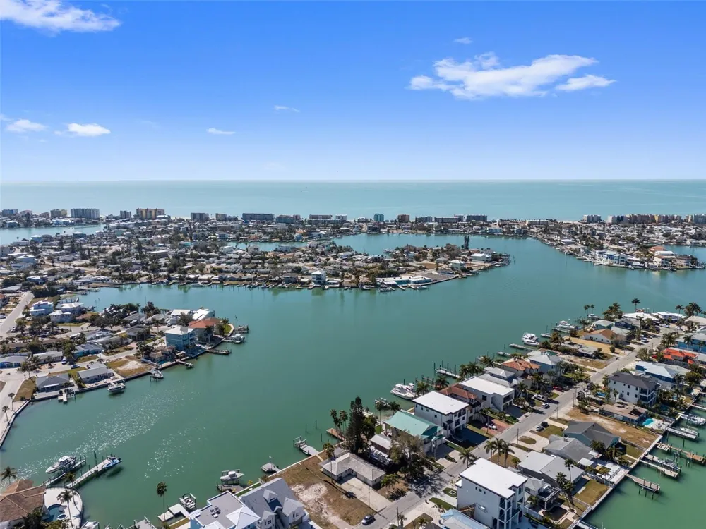 837 BAY POINT DRIVE Madeira Beach, FL 33708