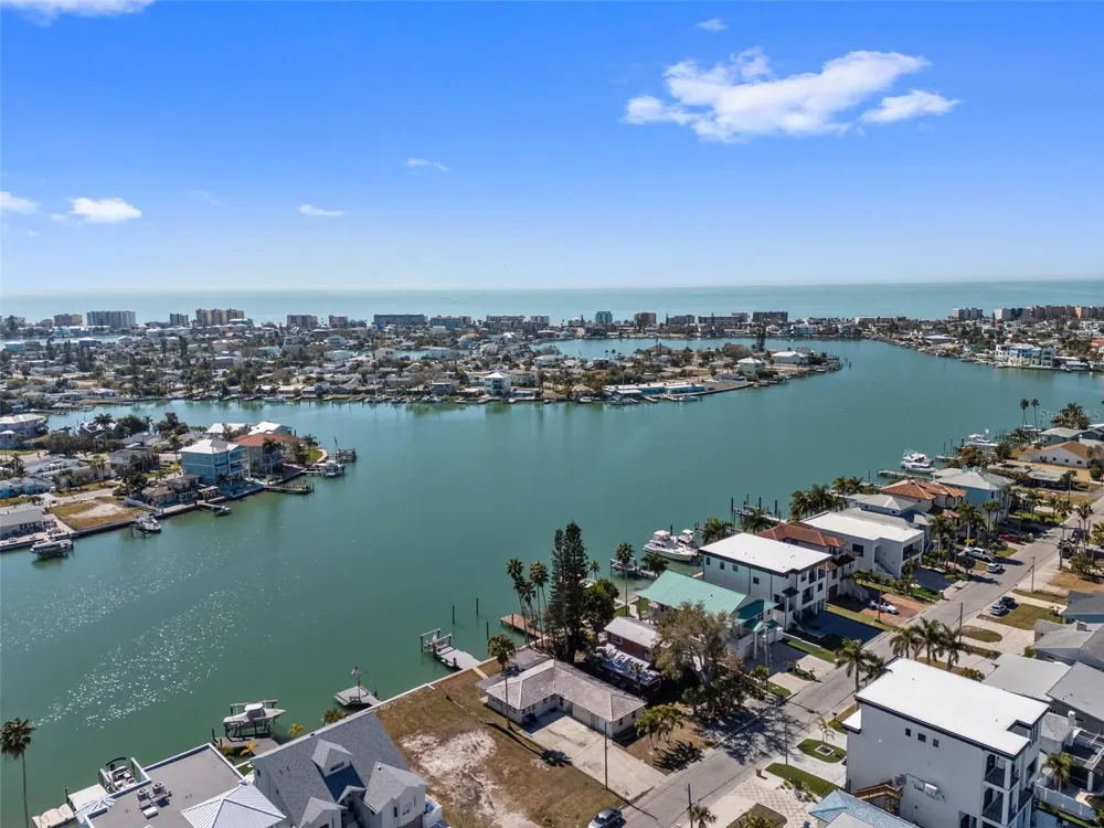 837 BAY POINT DRIVE Madeira Beach, FL 33708