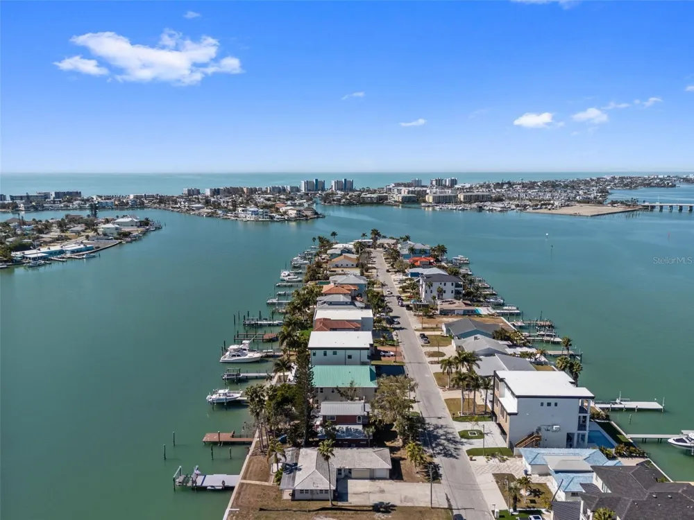 837 BAY POINT DRIVE Madeira Beach, FL 33708