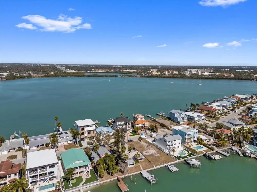 837 BAY POINT DRIVE Madeira Beach, FL 33708