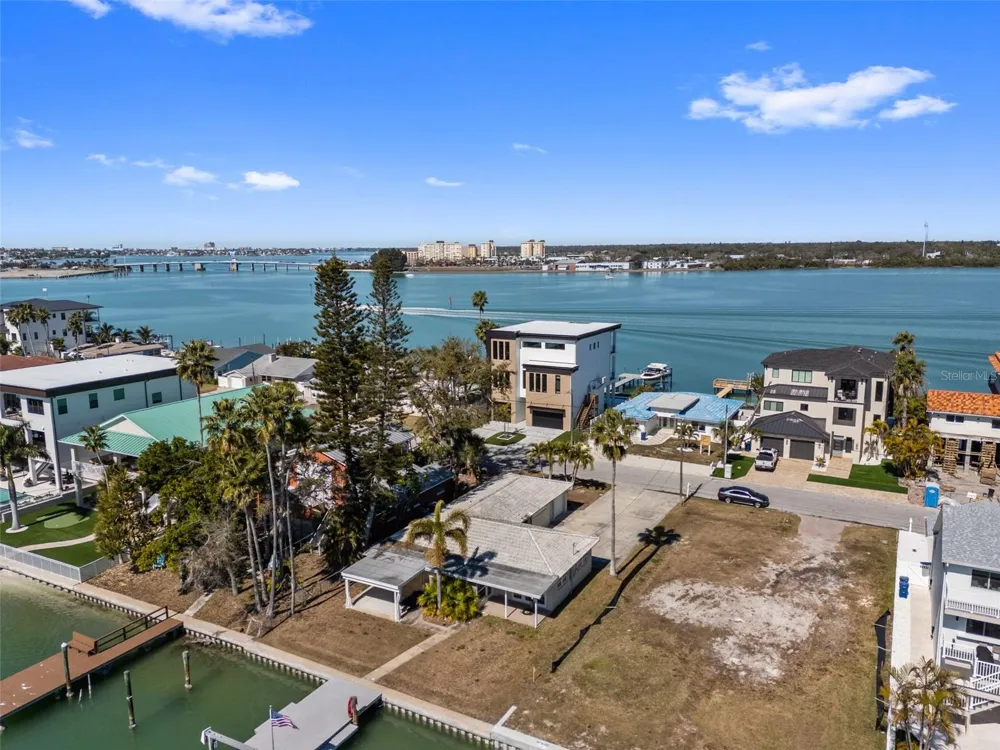837 BAY POINT DRIVE Madeira Beach, FL 33708