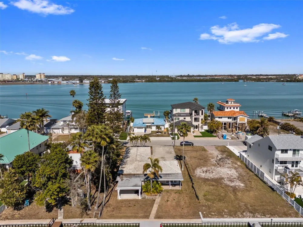 837 BAY POINT DRIVE Madeira Beach, FL 33708