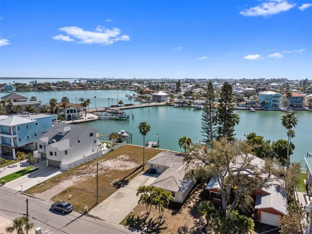 837 BAY POINT DRIVE Madeira Beach, FL 33708