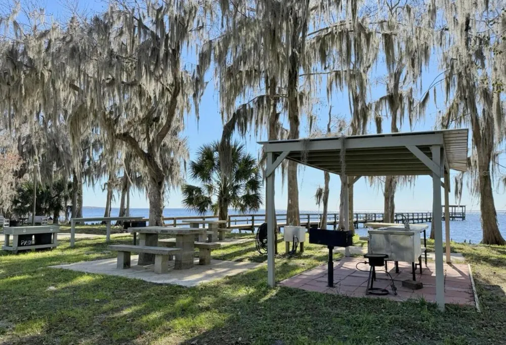 107 S GEORGETOWN POINT ROAD Georgetown, FL 32139