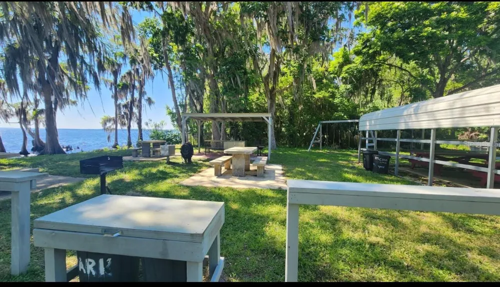 107 S GEORGETOWN POINT ROAD Georgetown, FL 32139