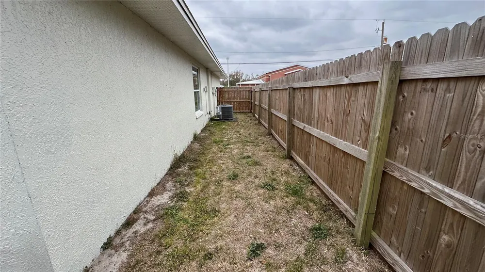 906 SE 5TH STREET Mulberry, FL 33860