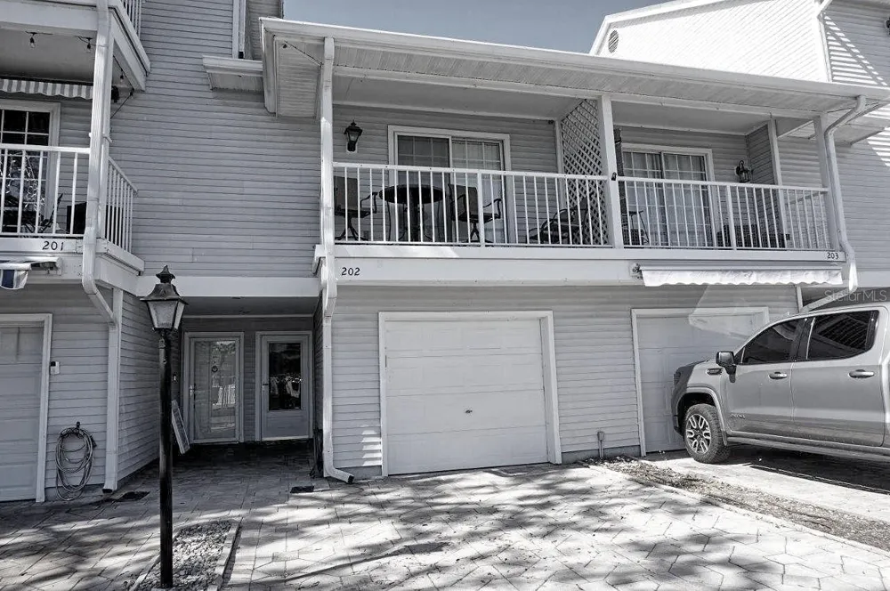 2051 VISTA DEL SOL CIRCLE #202 Lutz, FL 33558
