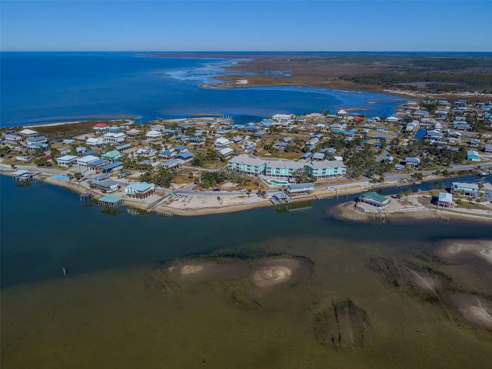502 MAIN STREET #207 Horseshoe Beach, FL 32648